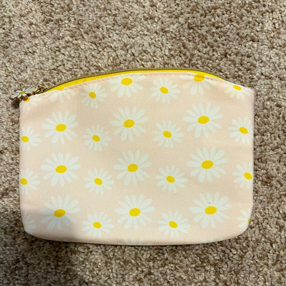 Gently Used IPSY Cosmetic Bag!!